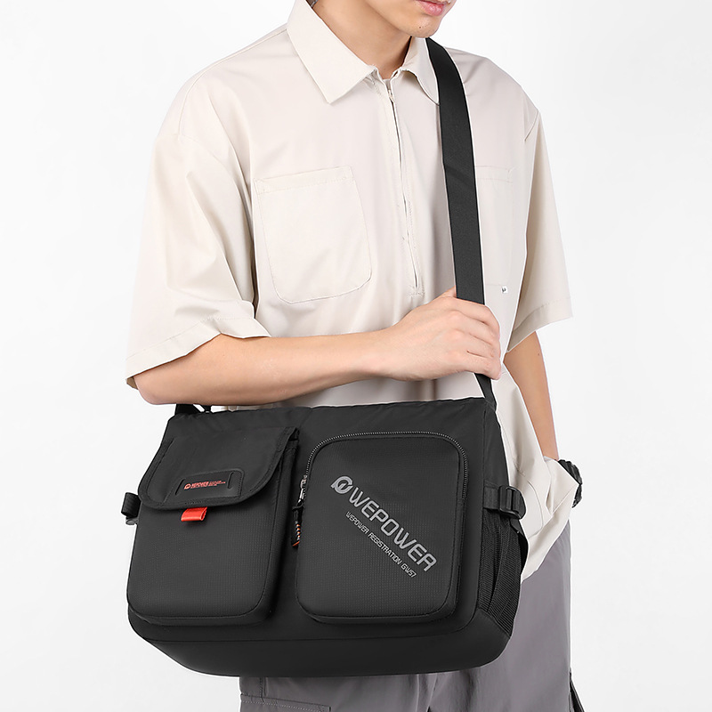 WEPOWER's new large-capacity crossbody bag is a lightweight nylon travel single-shoulder bag for men's sportswear and casual wear details Picture