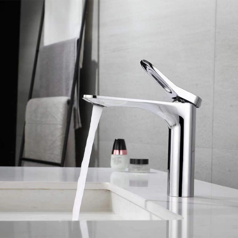 Cross-border engineering foreign trade hot and cold water faucet, copper core brushed, gold gun gray, washbasin, countertop basin, raised faucet Application Scenario