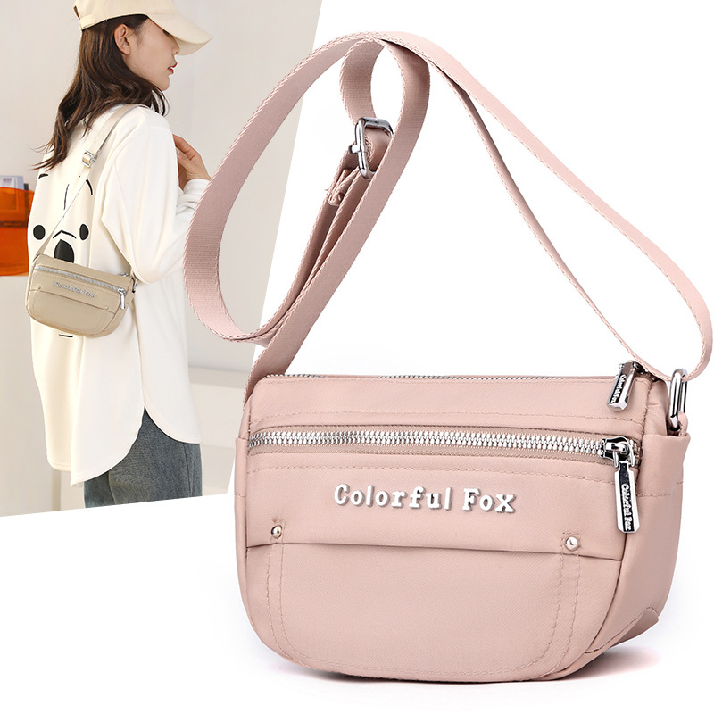 Colorful Fox Lady mini Shoulder Bag, outdoor casual and simple phone bag, water-resistant and fashionable crossbody bag full figure