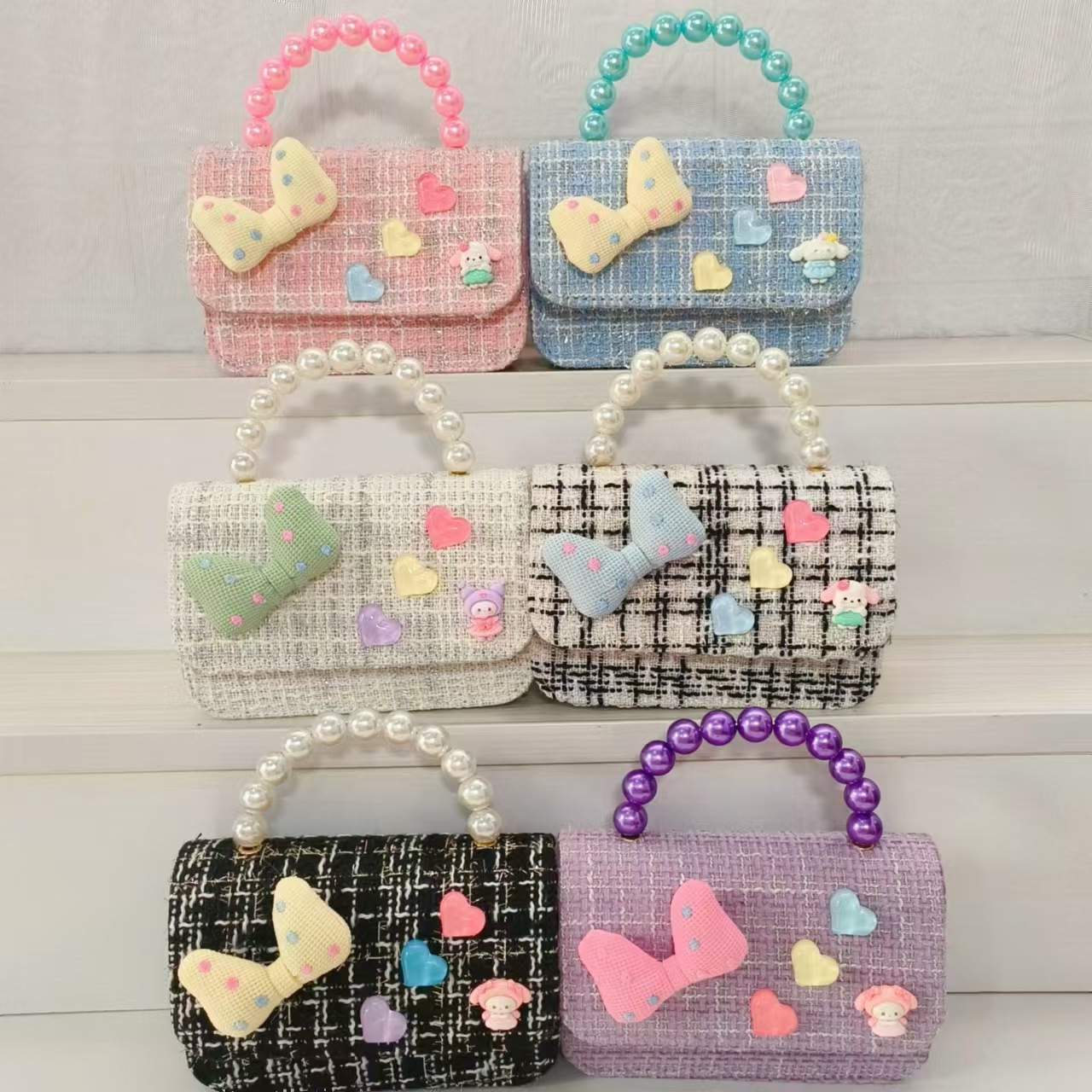 Melody Pearl handbag, princess bag, single-shoulder crossbody loose change accessory, small square bag, chain, girl's lucky money bag Application Scenario