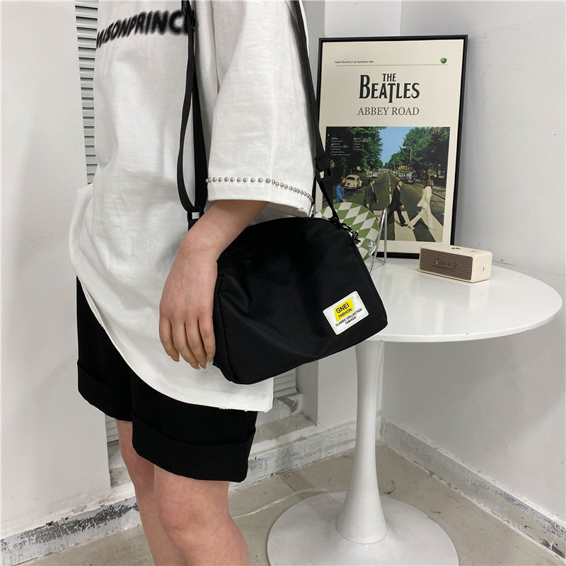2022 New Women's bags: Fashionable crossbody bag, women's bucket bag, cross-border nylon single-shoulder bag for women details Picture