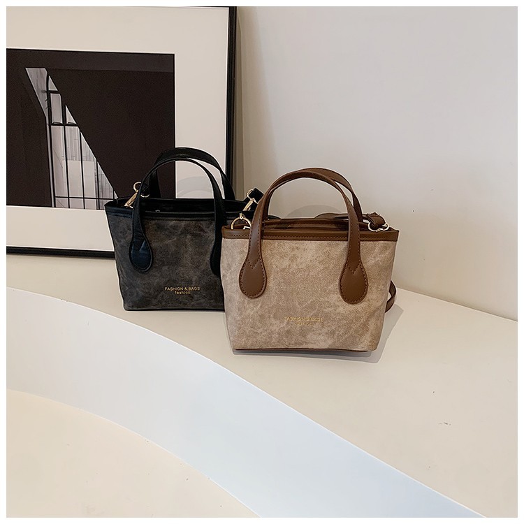 The retro and simple single-shoulder bag for Spring/Summer 2025, the large-capacity hand-held bucket bag, and the versatile casual crossbody bag are selling well full figure