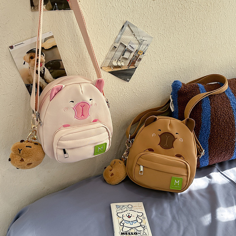 Japanese-style cute capybara single-shoulder bag 2025 new cartoon Capibara mini crossbody bag soft and cute little crossbody bag for girls full figure