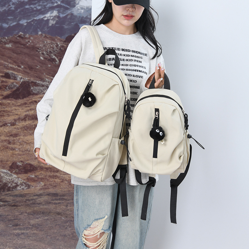 New school bags, lightweight hiking bags, high school students' travel bags, casual and lightweight small backpacks full figure