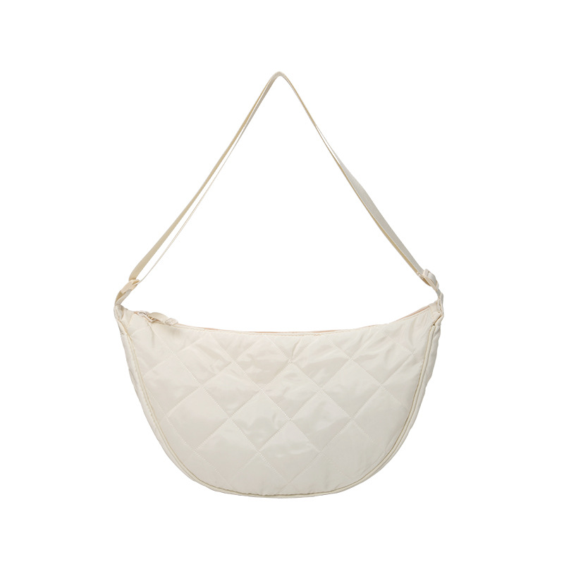 This crossbody bag is a large-capacity, versatile, lightweight, artistic and laid-back style dumpling bag for women. It is a simple and solid-colored student single-shoulder bag Item Picture