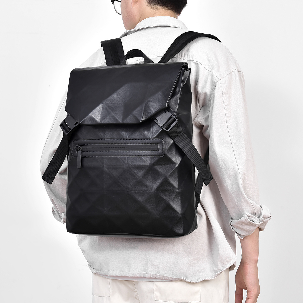 New diamond-shaped men's casual backpack, business commuting, large-capacity travel, fashionable computer bag, student schoolbag Specification drawing
