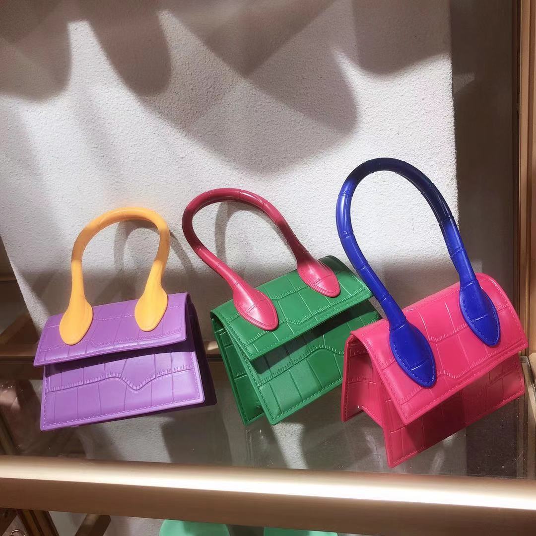 2025 New Spring/Summer cross-border wholesale mini jelly bag, color-blocking crossbody bag, simple multi-color ins hand-held small bag full figure