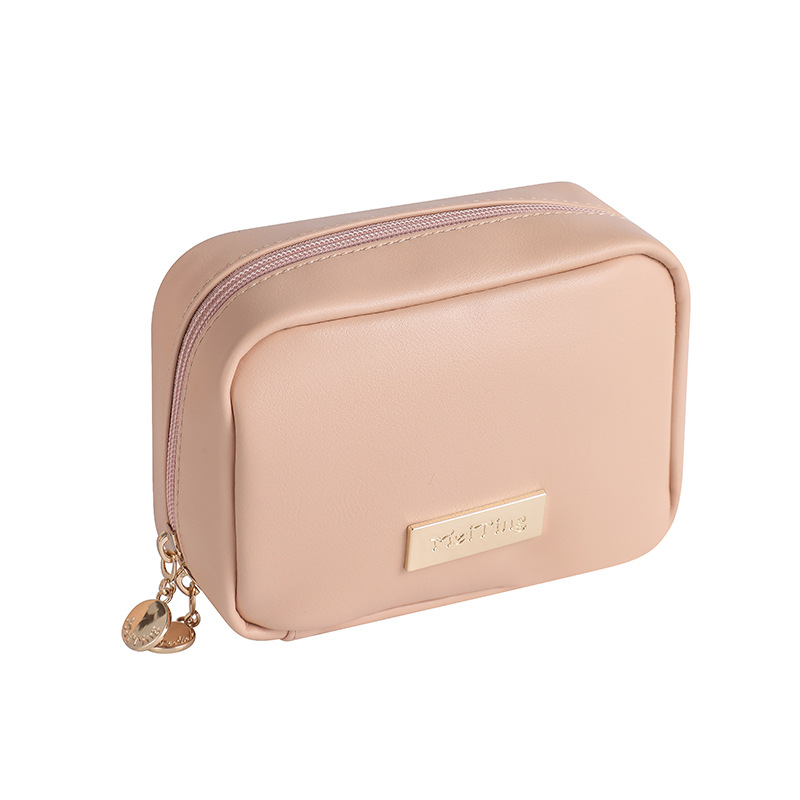 Light luxury travel makeup bag, waterproof multi-compartment storage, toiletry bag, portable storage bag for cosmetics when traveling Item Picture