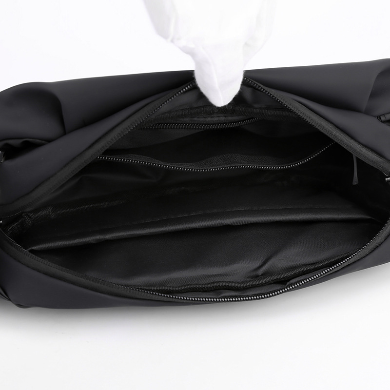 Factory direct sales of new trendy men's chest bags, Korean water-resistant crossbody bags, fashionable business men's bags, cross-border exclusive supply Application Scenario