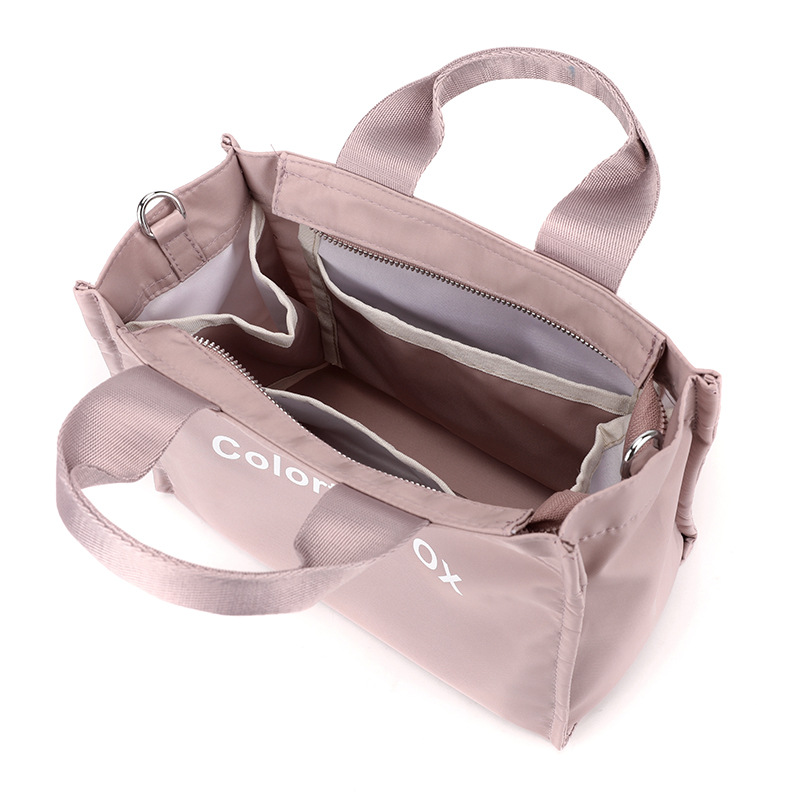 Colorful Fox shoulder bag custom LOGO, ladies' versatile nylon fabric, custom-made large-capacity crossbody bag upon request Application Scenario