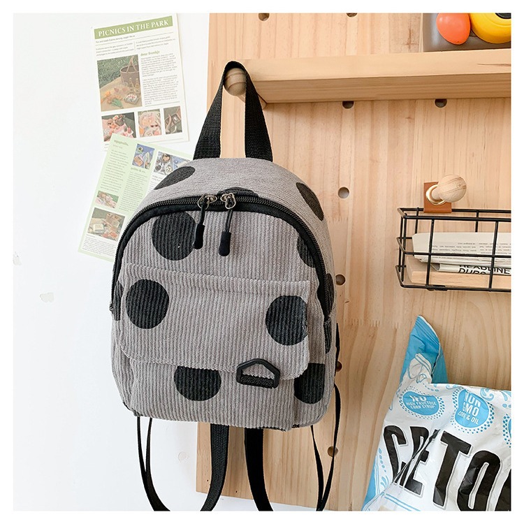 A new mini backpack with a corduroy forest style, a versatile Instagram commuting backpack and a casual backpack Specification drawing
