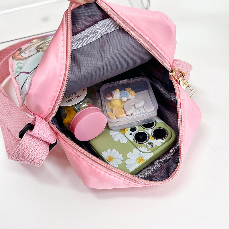 2022 New Girls' Bag Summer Frozen Baby, a cute little bag, Princess children's crossbody bag Application Scenario