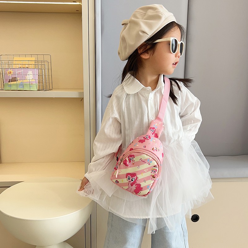 Wholesale of 2024 new children's bags, ins Korean cartoon chest bags, lightweight and fashionable travel crossbody backpacks for boys and girls details Picture