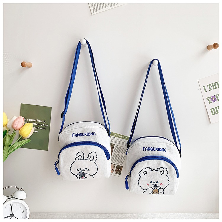 Wholesale Japanese-style cartoon cute student canvas small bags, Korean forest-style bear and rabbit pattern crossbody bags for girls full figure