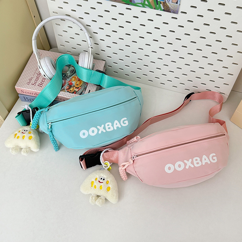 2025 New style chest bag for girls, high appearance level, versatile letter sports phone bag, student casual crossbody single-shoulder waist bag details Picture