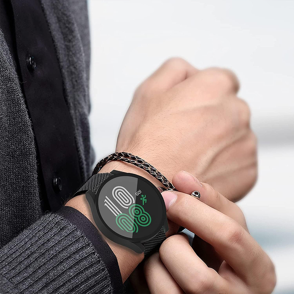 Applicable to Samsung galaxy watch7 FE matte watch case, Watch 6/5/PC case film integrated protective case Application Scenario