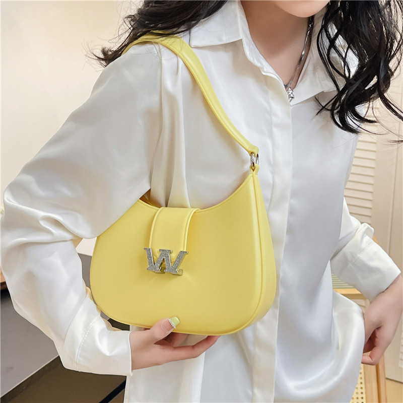 2025 New jelly bag W water diamond buckle Wandering Bag Moon Bag, versatile for daily use, underarm bag, single-shoulder crossbody women's bag details Picture