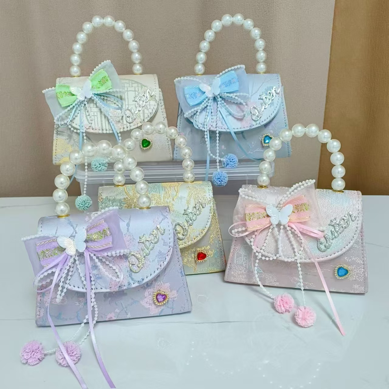 Children's bag, Chinese-style bow, girls' shoulder bag, little princess pearl hand-held storage coin purse, Hanfu accessories full figure