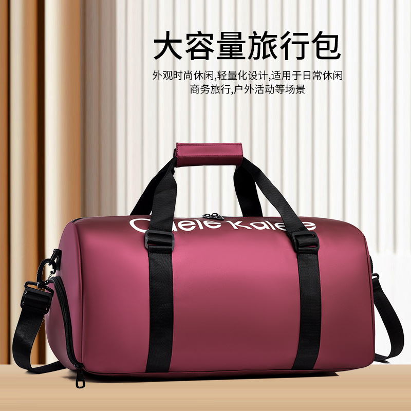 The new outdoor travel bags, unisex sports backpacks, dry-wet separated swimming and fitness bags, and fashionable boarding bags are all in vogue details Picture