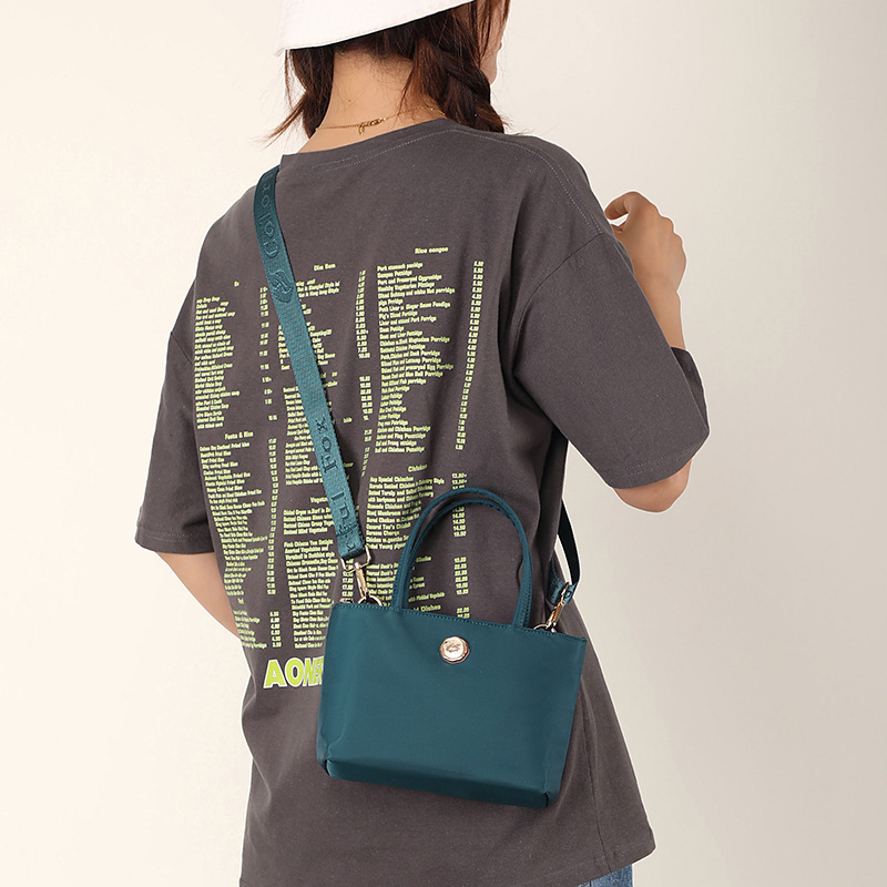 Colorful Fox's new mini underarm bag, Korean version trendy single-shoulder bag, mobile phone, key, lipstick and handbag Specification drawing