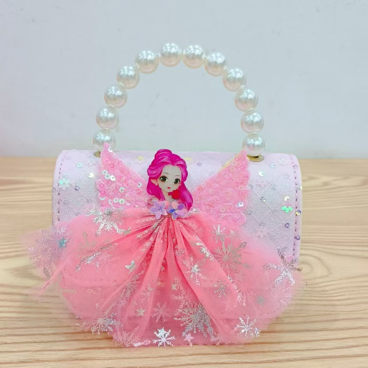 2024 New style mesh bow children's bag, Chanel style fashionable pearl coin purse, Princess crossbody handbag Application Scenario