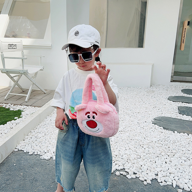 Korean style ins Sweetheart Bag for Girls 2023 New Cute plush strawberry bear portable handbag for students going out Specification drawing