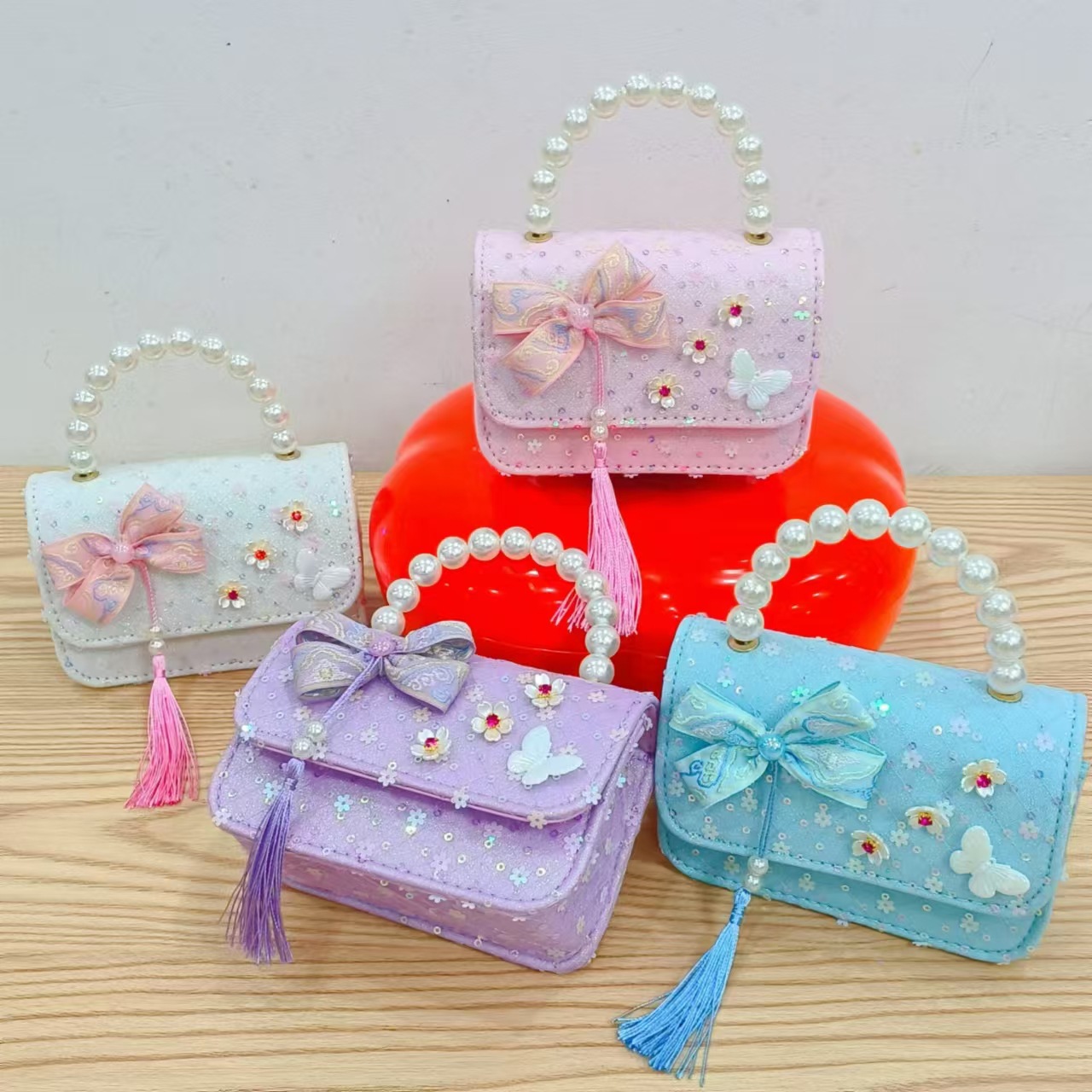 Children's little chanel-style single-shoulder high-end girl ancient-style coin purse princess pearl hand-held Hanfu accessory crossbody bag details Picture