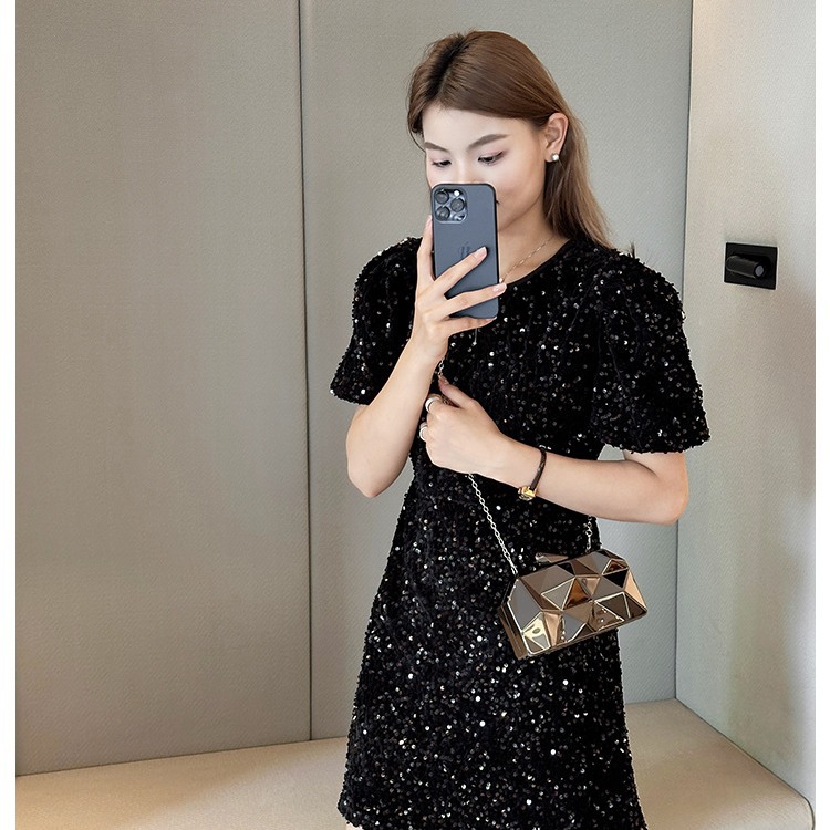 New cross-border acrylic bag, shiny and shiny box, mini small hand bag, clutch bag, banquet single-shoulder crossbody bag Application Scenario