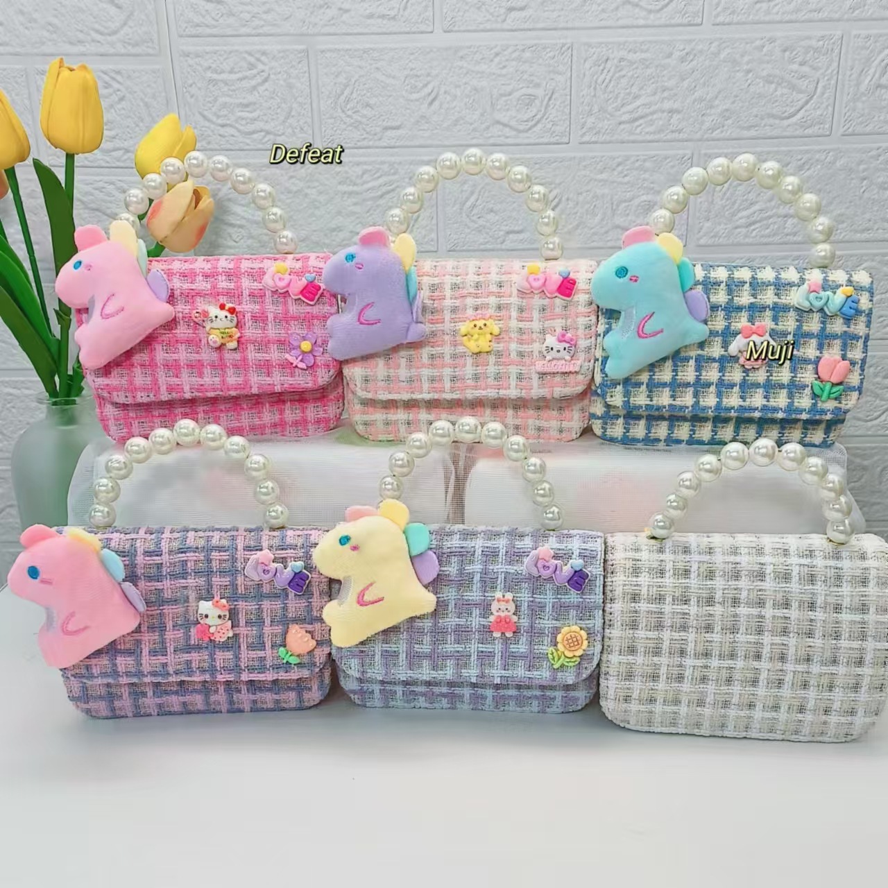 Pearl handbag, princess bag, little dinosaur, little girl, loose change accessory bag, little chanel-style chain bag, crossbody single-shoulder bag Application Scenario