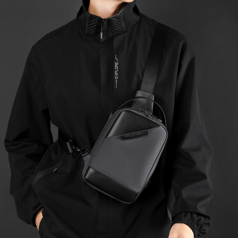 WEPOWER's new men's crossbody bag, a fashionable hand-held crossbody bag, is a casual multi-functional water-resistant chest bag Specification drawing