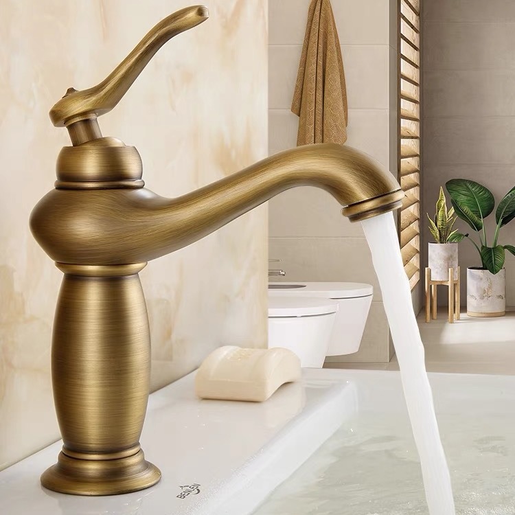 All-copper European-style antique washbasin faucet, retro bathroom cold and hot water mixing valve, single hole for household bathroom washbasin details Picture
