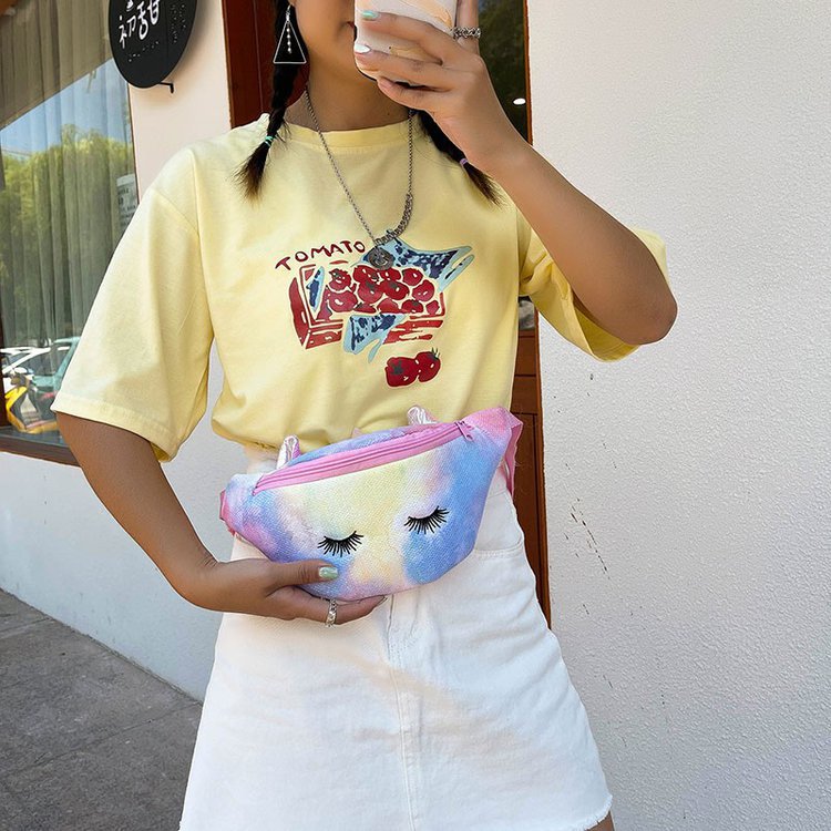 2021 New Style Girl Cartoon unicorn waist bag, Glitter Rainbow Glitter children's single-shoulder bag, primary school student chest bag Application Scenario