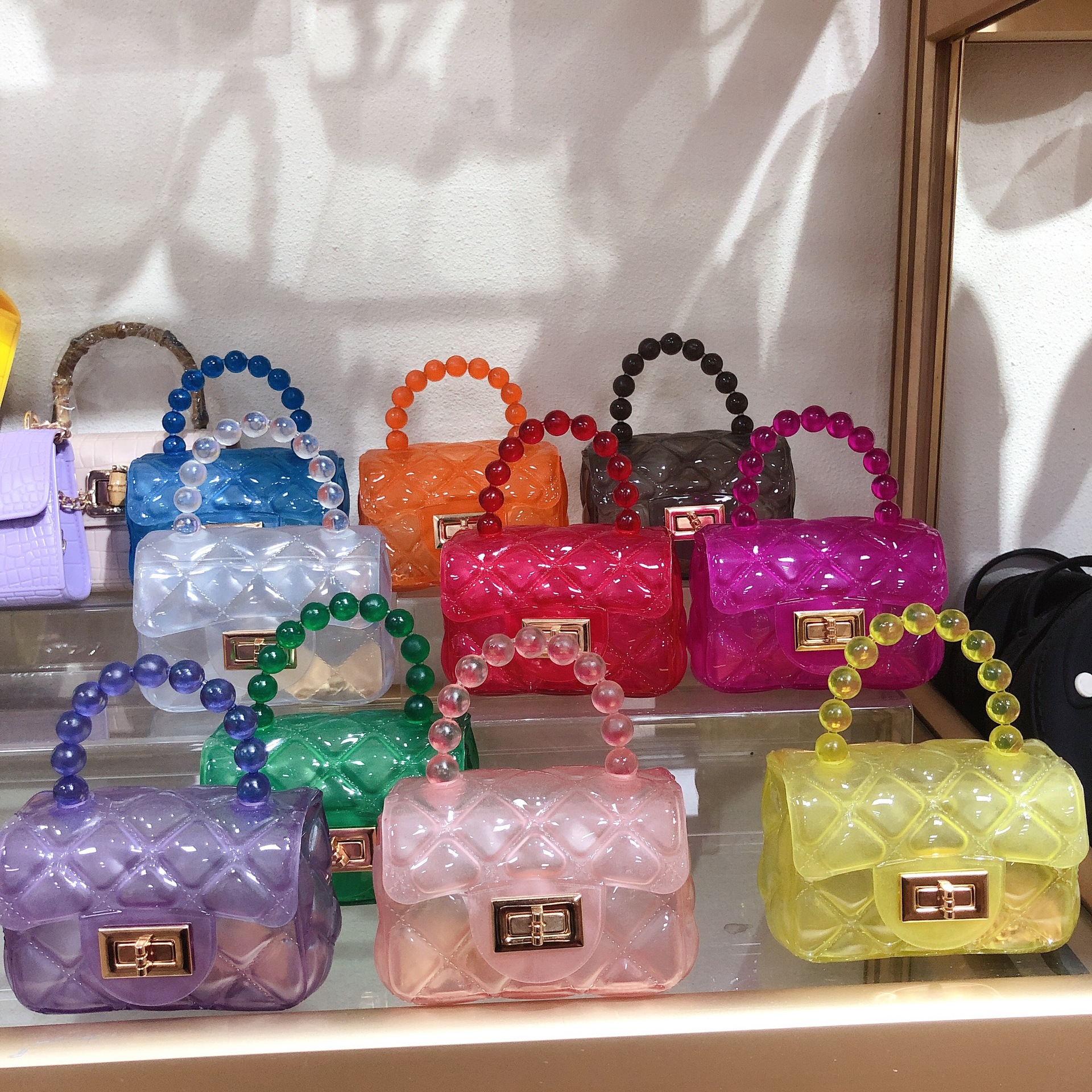 2025 New Korean-style trendy chanel-style bag, versatile diamond-shaped chain transparent jelly bag, pearl crossbody bag full figure