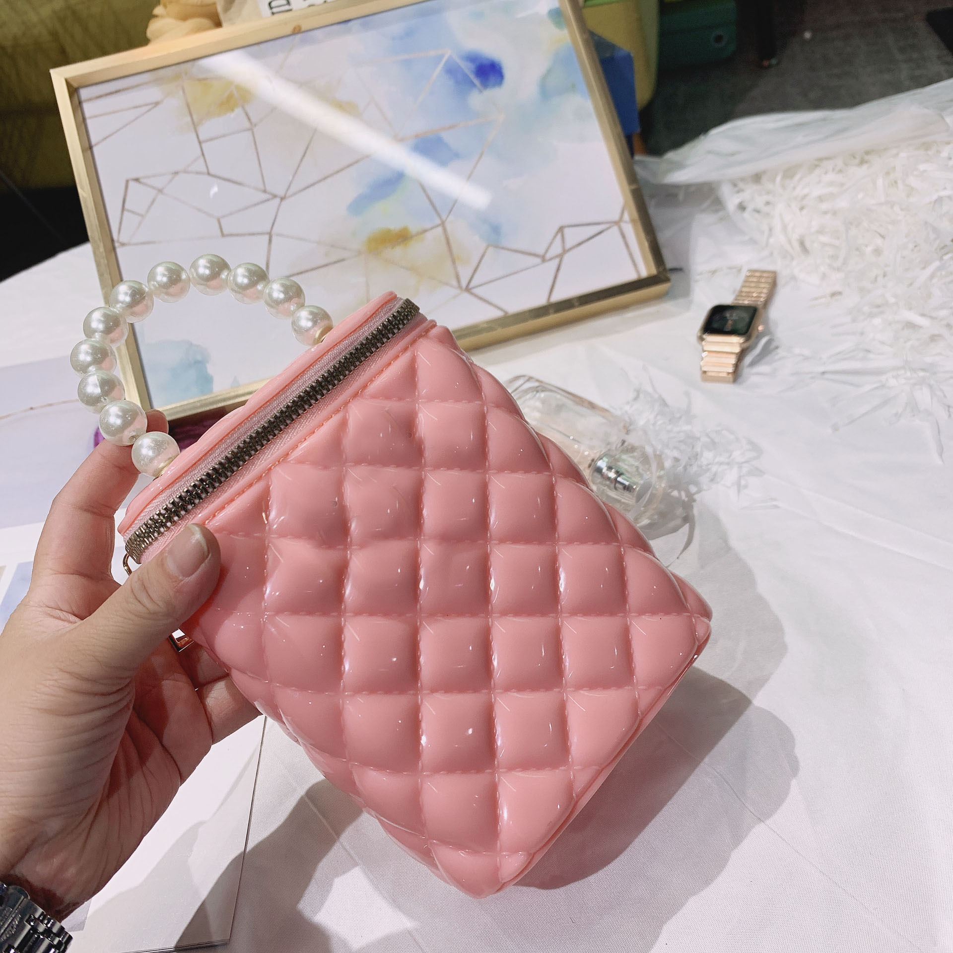 2025 Summer new style jelly bag, vertical diamond-shaped chain cosmetic bag, pearl hand bag, shoulder crossbody small bag for export Specification drawing