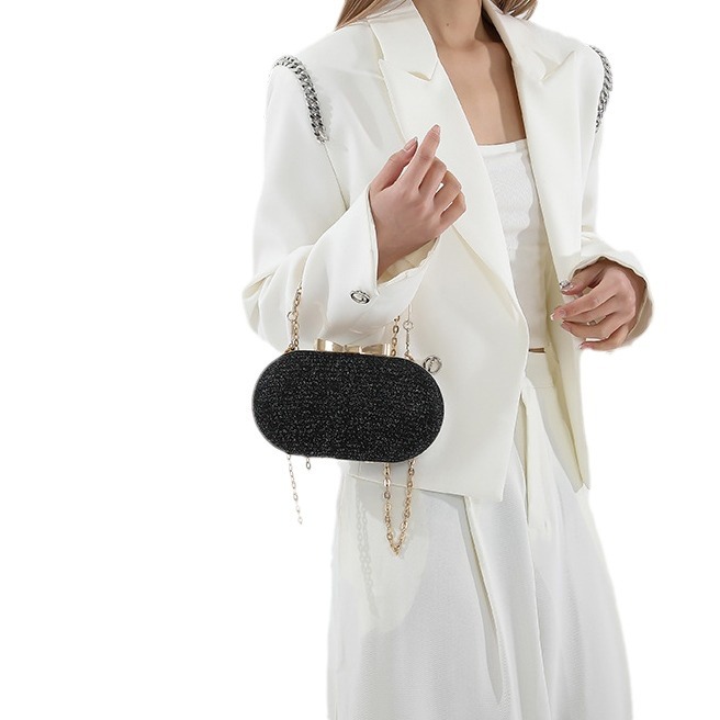 Casual and versatile handbags, cross-border new fashionable and simple chain crossbody bags, niche and popular single-shoulder bags wholesale Item Picture