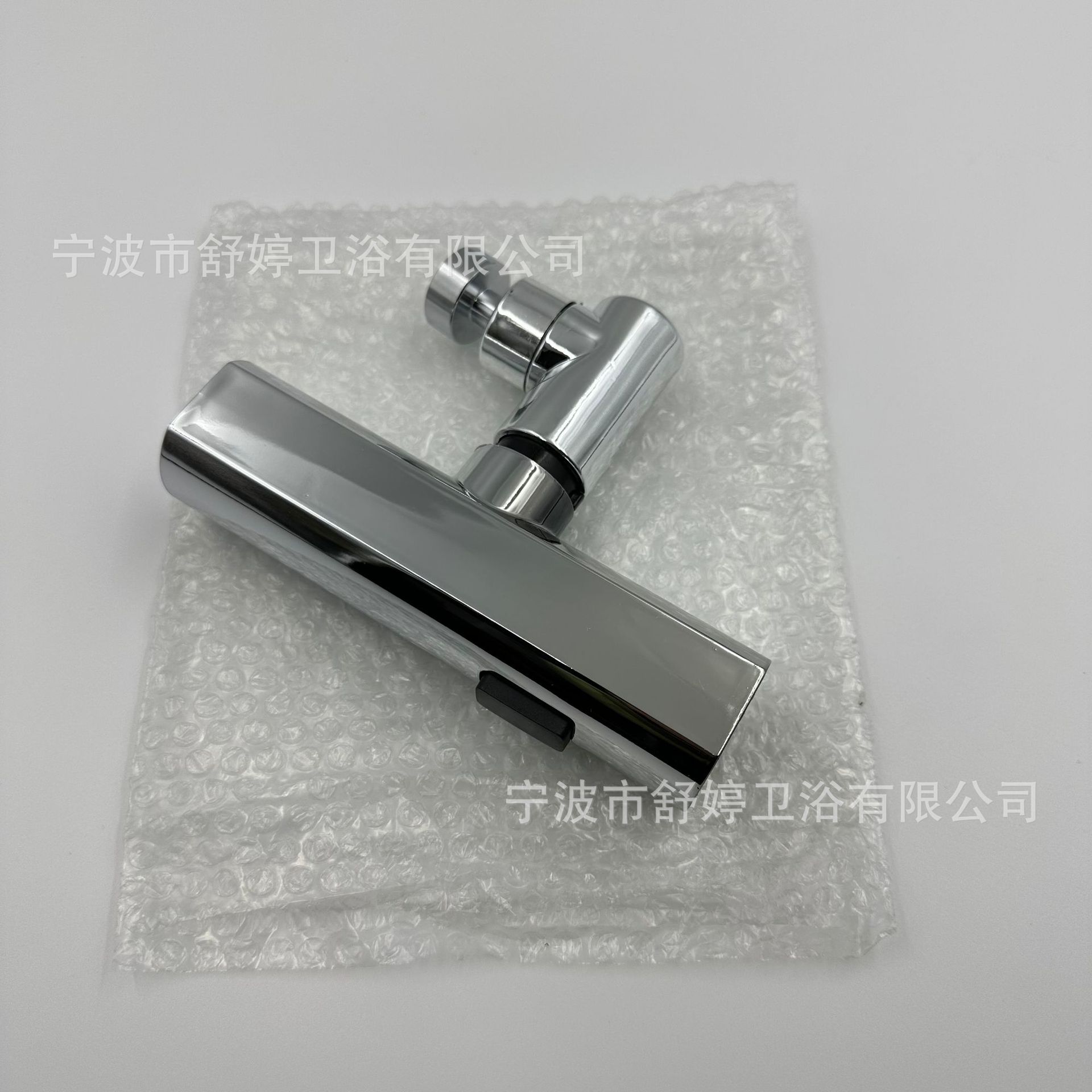 Cross-border rain waterfall faucet anti-base water wonder, kitchen multi-functional universal rotating faucet extension nozzle Application Scenario