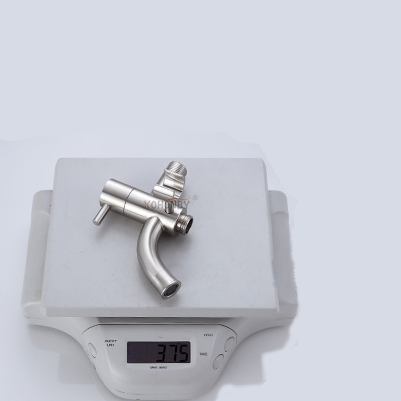 Factory direct supply of 304 stainless steel washing machine faucet, mop sink faucet with spray gun Application Scenario