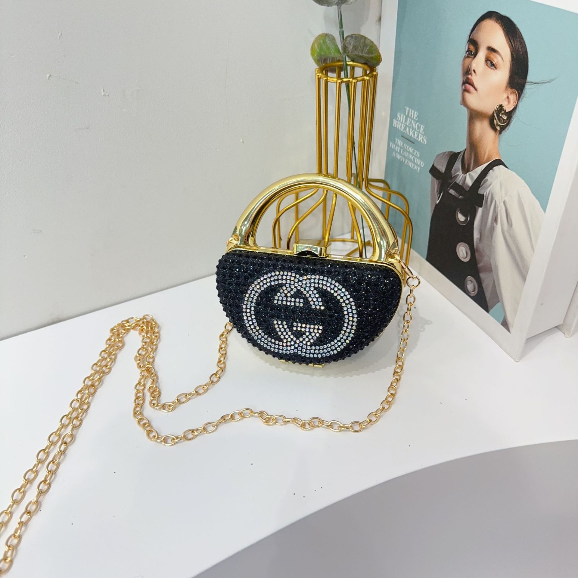 Mini bag mouth red envelope Women's 2025 new cross-border foreign trade diamond-encrusted crossbody small bag, decorative bag, single-shoulder bag for women Item Picture