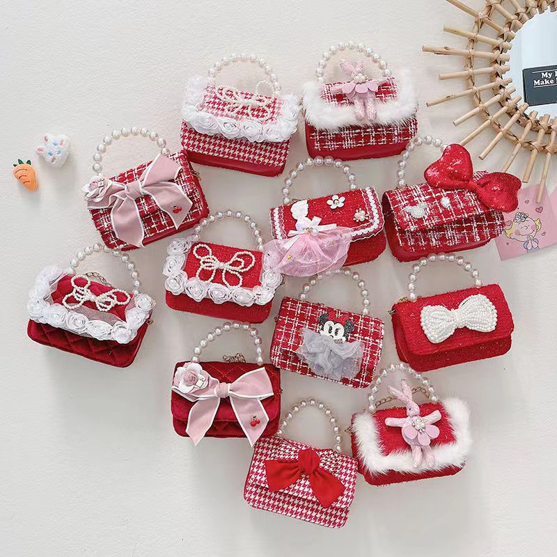 Children's New Year's bag: Stylish Little girl, cute girl crossbody bag, princess baby, red New Year greeting, fashionable and fragrant style full figure