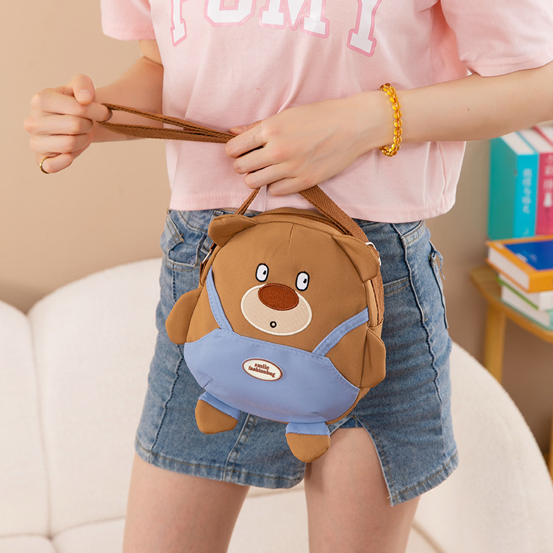 Korean version Bear Backpack 2025 New style Cartoon backpack with contrasting colors crossbody bag, personalized and creative girls' single-shoulder bag details Picture