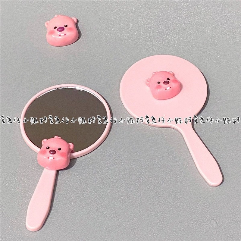 Cute beaver loopy mini mirror, dormitory touch-up mirror, ins makeup mirror, student class handle mirror Application Scenario