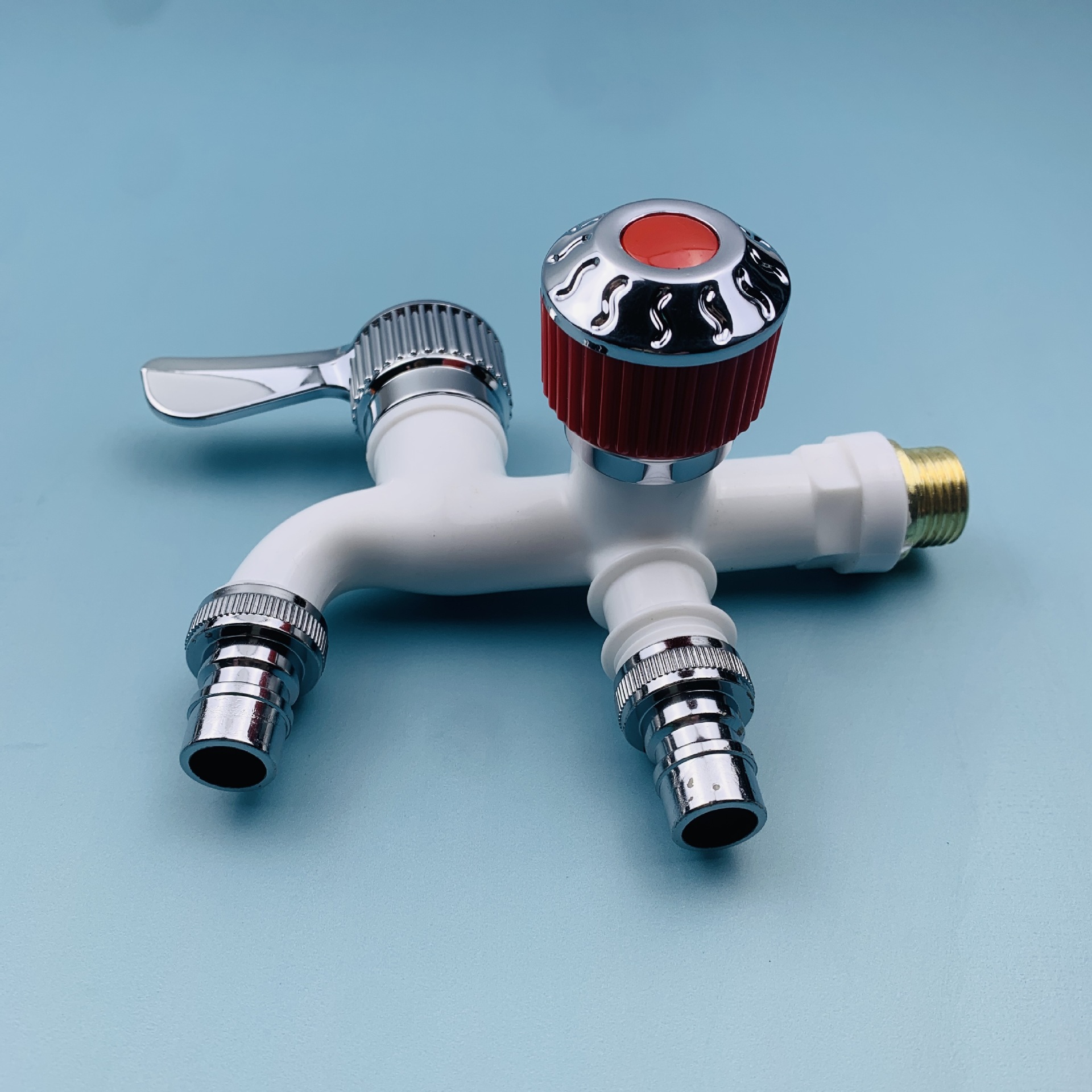 Double-head quick-opening multi-functional washing machine faucet, one-in, two-out, three-way mop sink, single-cooling washing machine faucet Application Scenario