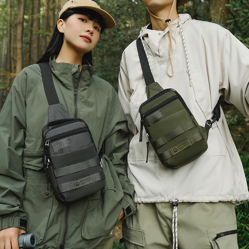 WEPOWER's new urban outdoor hand-held crossbody bag is a lightweight and trendy single-shoulder bag, as well as a fashionable business commuting chest bag details Picture