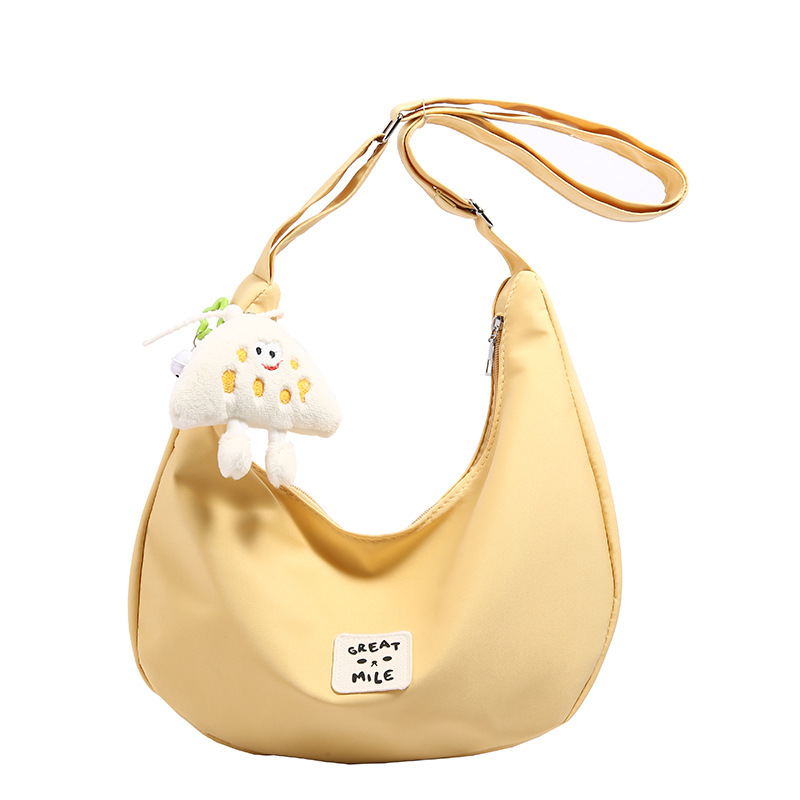 The high-capacity women's 2025 new model, high-end texture, niche and versatile single-shoulder crossbody bag, and women's dumpling bag are selling well Item Picture