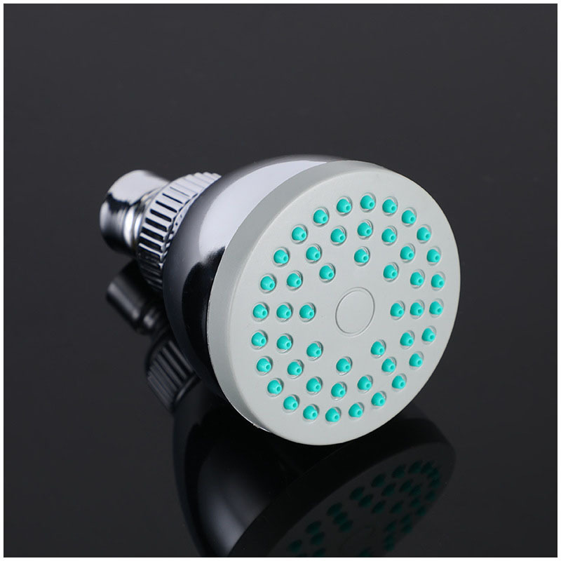 The hotel bathroom is equipped with a household shower head, a circular shower head, and a detachable shower head for bathing. 4 points Specification drawing