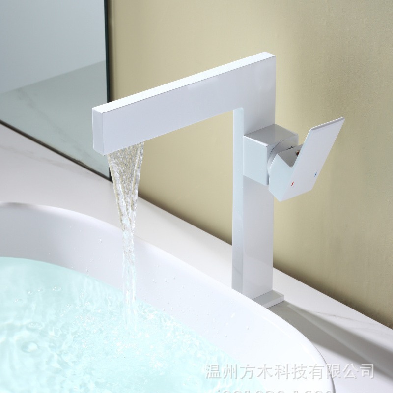 All-copper flat seven-shaped square creative bathroom, waterfall, single hole, single handle, side-opening basin, cold and hot water faucet for washing full figure