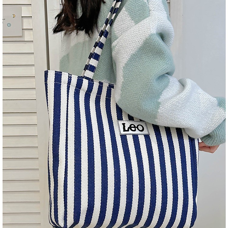 2024 Summer new canvas shoulder bag Tote bag, black and white striped trendy patchwork large capacity handbag Specification drawing