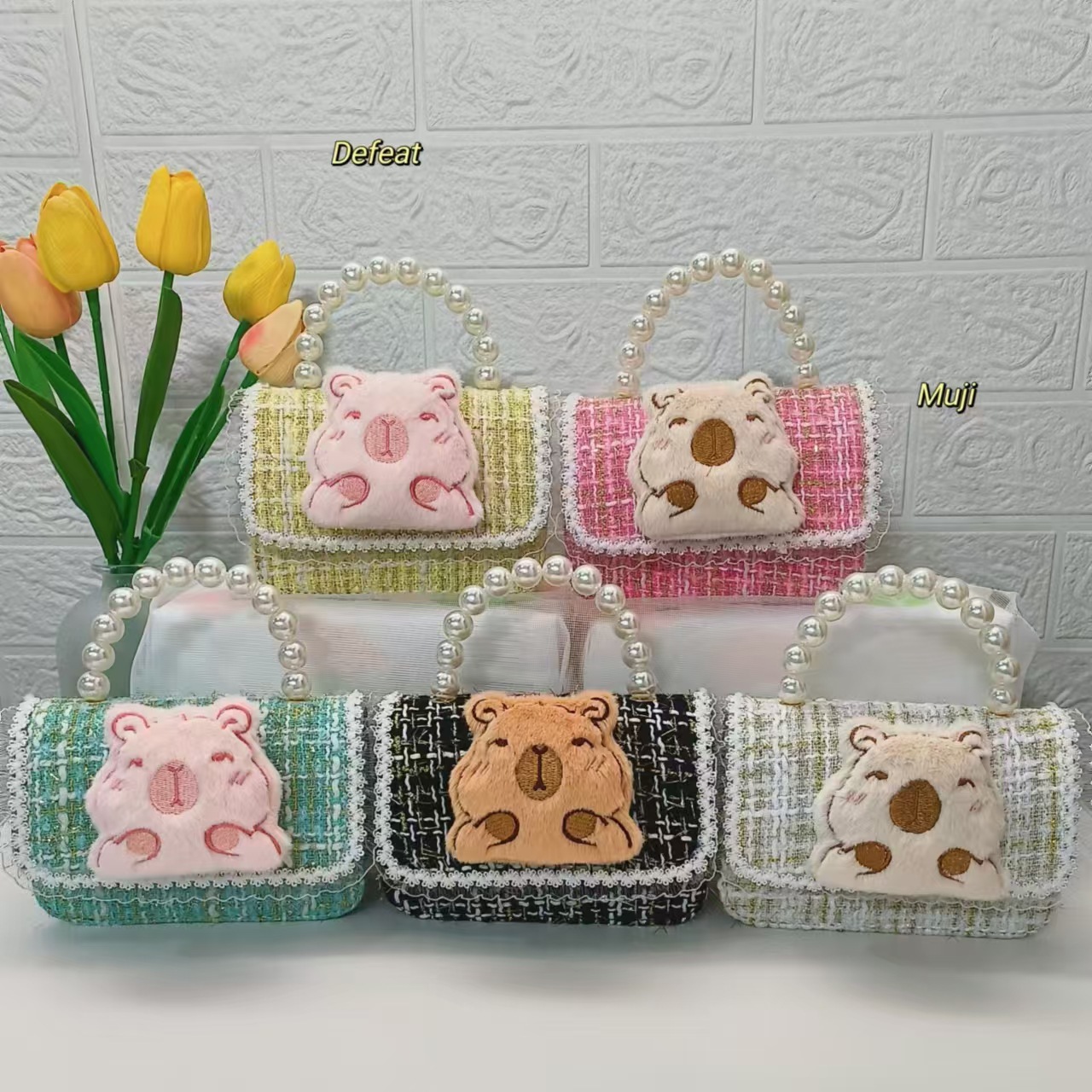 Pearl handbag, Capibara cartoon children's bag, little chanel-style girl loose change accessory bag, crossbody bag, small square bag full figure