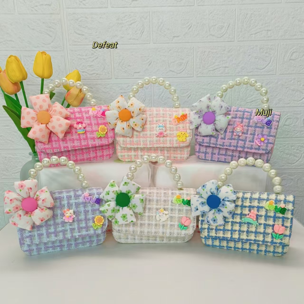 Flower princess bag, pearl handbag, little girl's loose change accessory bag, chain bag, small square bag, small chanel-style crossbody bag Application Scenario