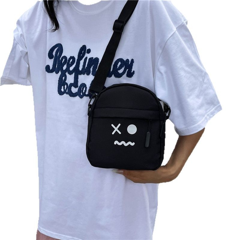 Cartoon crossbody bag for girls 2025 New ins Korean style cute bag, Japanese style girl versatile student small bag for girls Item Picture